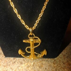 Sarah Coventry Vintage Anchor necklace